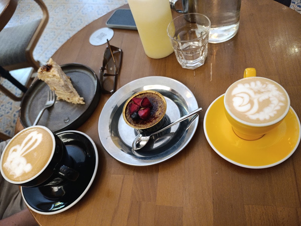 CREME CHEESE — Cafe