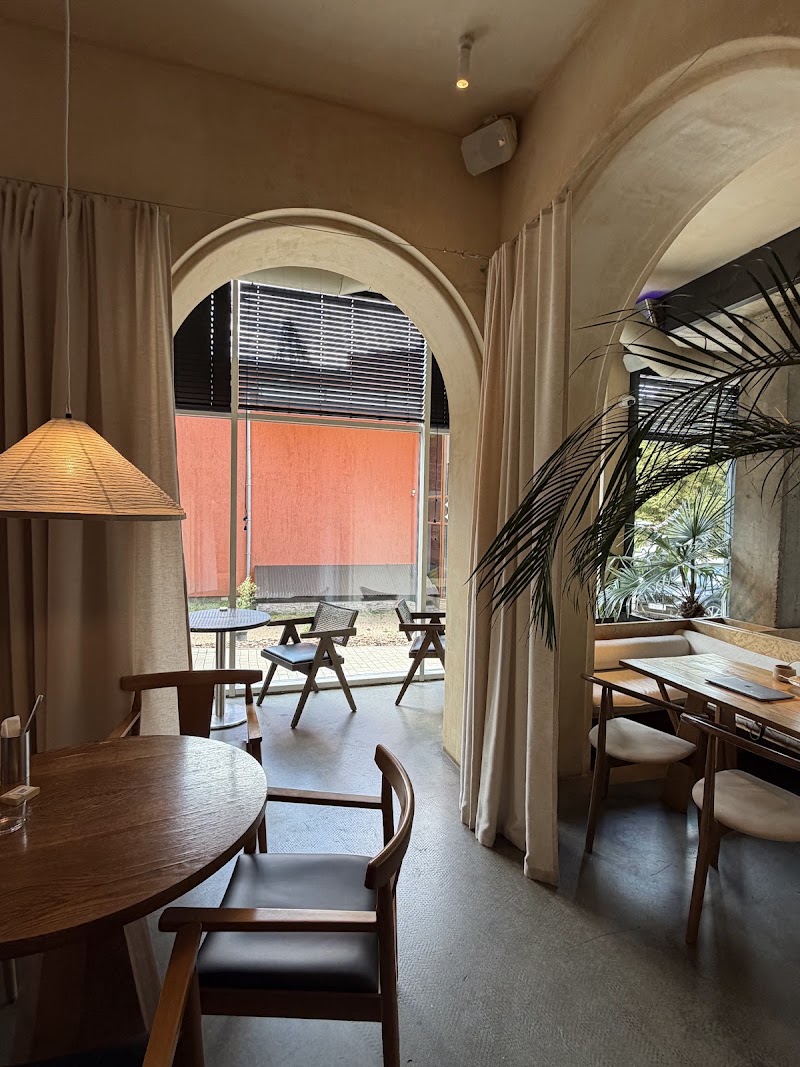 Essco coffee space